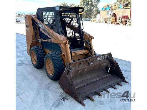 CASE 420 SKID STEER 