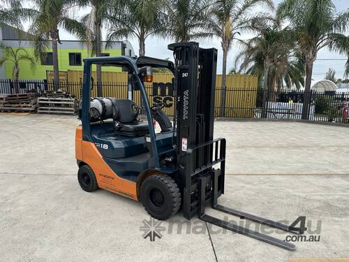 caption Toyota 1.8T Gas Forklift 4.7m lift Container Mast - As New