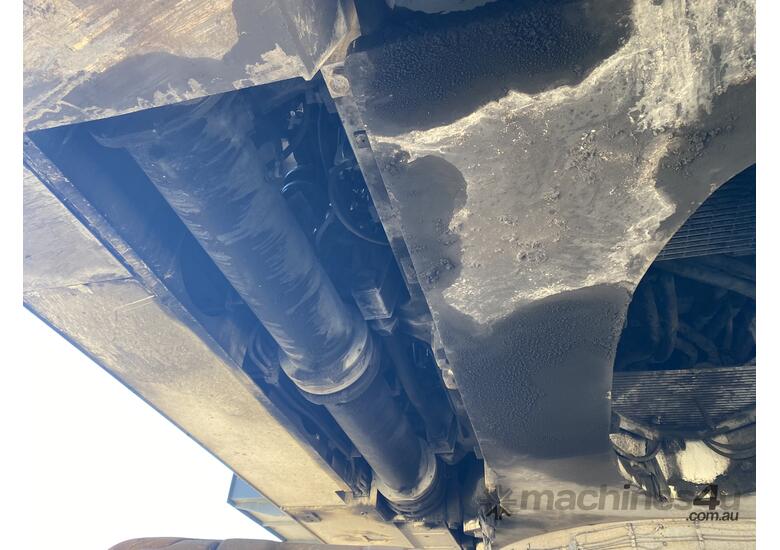 Liebherr R996 Hydraulic Excavator