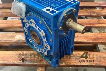 Worm Gearbox (Ratio 15:1)