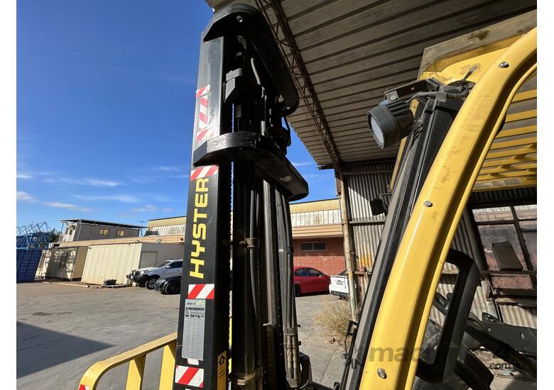 caption 2014 Hyster S155FT LPG