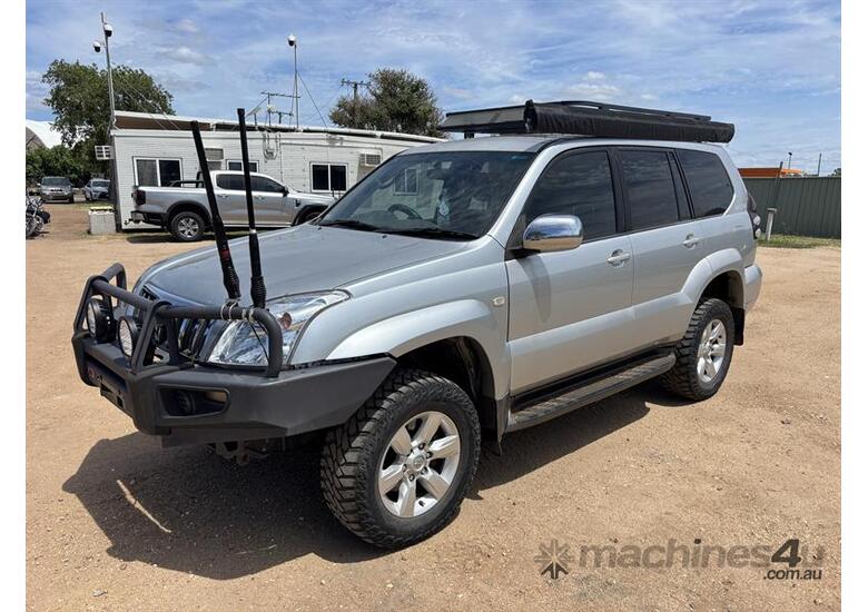 caption 2008 TOYOTA LANDCRUISER PRADO GXL WAGON