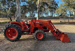 Kubota   MX5100 Tractor