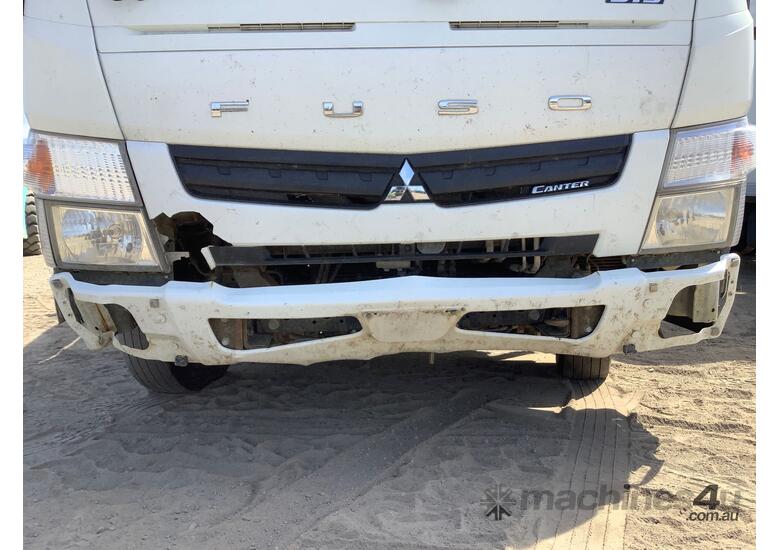 caption 2016 Mitsubishi Canter Fuso Table Top
