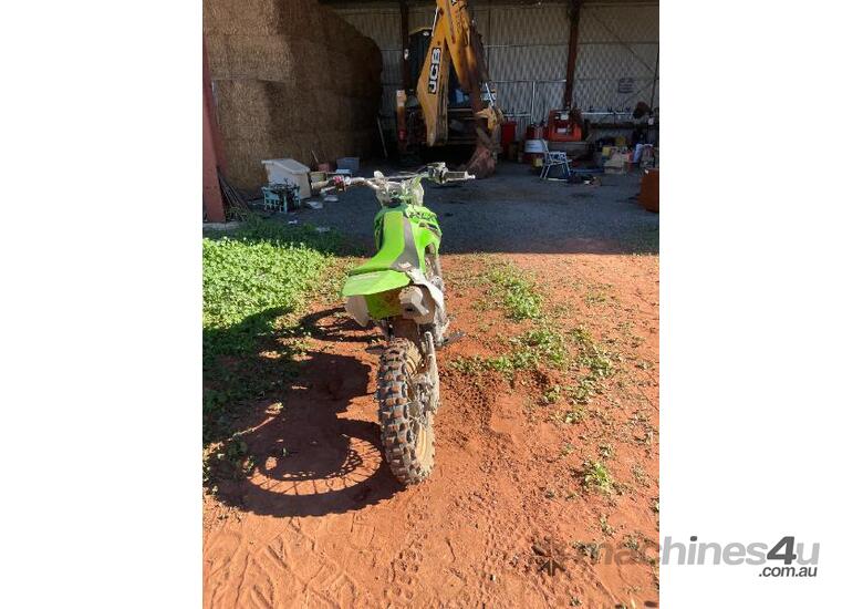 caption 2022 KAWASAKI KLX 140R