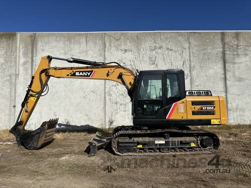 caption Hire Sany 15.1 Tonne Excavator