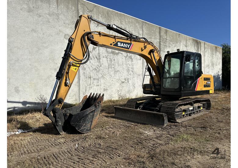 caption Hire Sany 15.1 Tonne Excavator