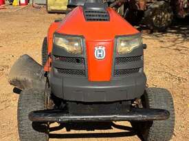 Ride on Lawnmower  - picture2' - Click to enlarge