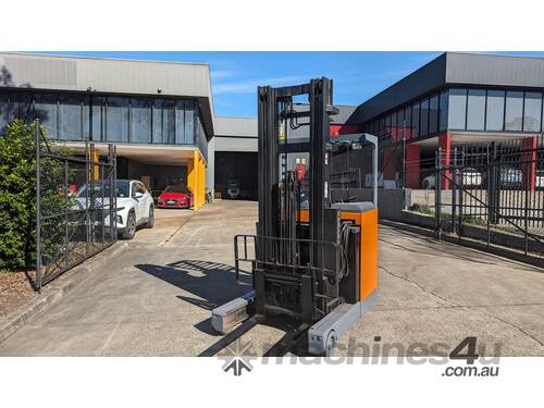 TOYOTA 1.6T High-Reach Electric Forklift | 6500mm Lift