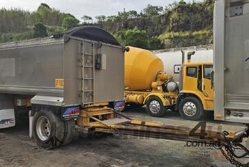 2007 CB Tri-Axle Tipping Dog Trailer