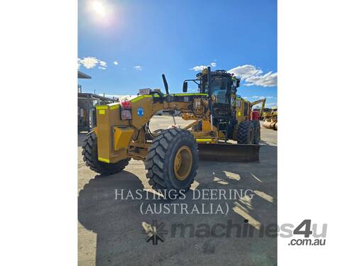 caption CAT 150-15 Motor Graders