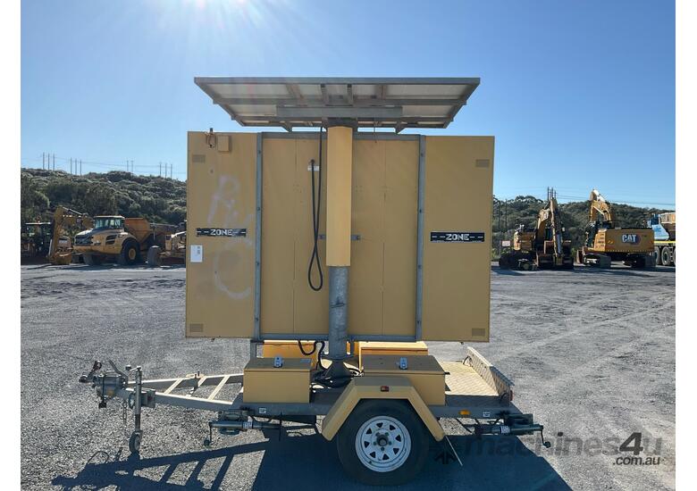 caption 2014 Safe Roads F1504001 VMS Board (Trailer Mounted)