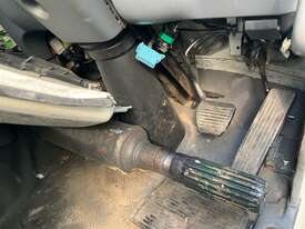 2009 Isuzu FRR600 Tilt Tray - picture1' - Click to enlarge