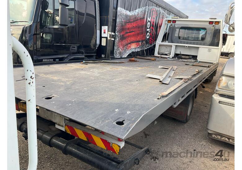 caption 2009 Isuzu FRR600 Tilt Tray