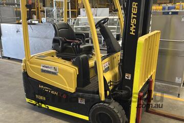 HYSTER 1.8T BATTERY FORKLIFT WITH LOAD SCALES HYSTER 1.8T BATTERY FORKLIFT WITH LOAD SCALES