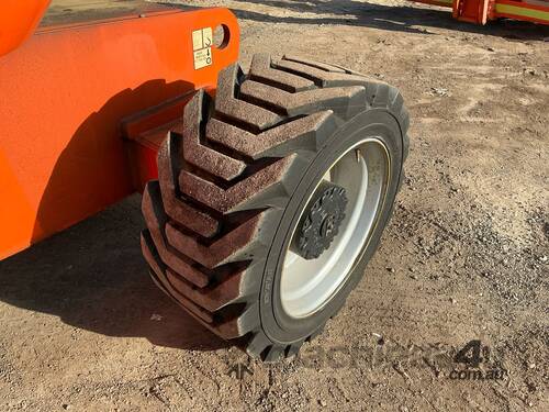 2005 JLG Industries 800AJ Elevated Work Platform