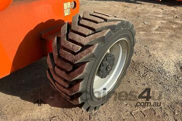 2005 JLG Industries 800AJ Elevated Work Platform