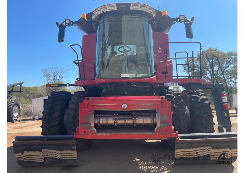caption 2016 CASE IH 8240 AXIAL-FLOW HARVESTER