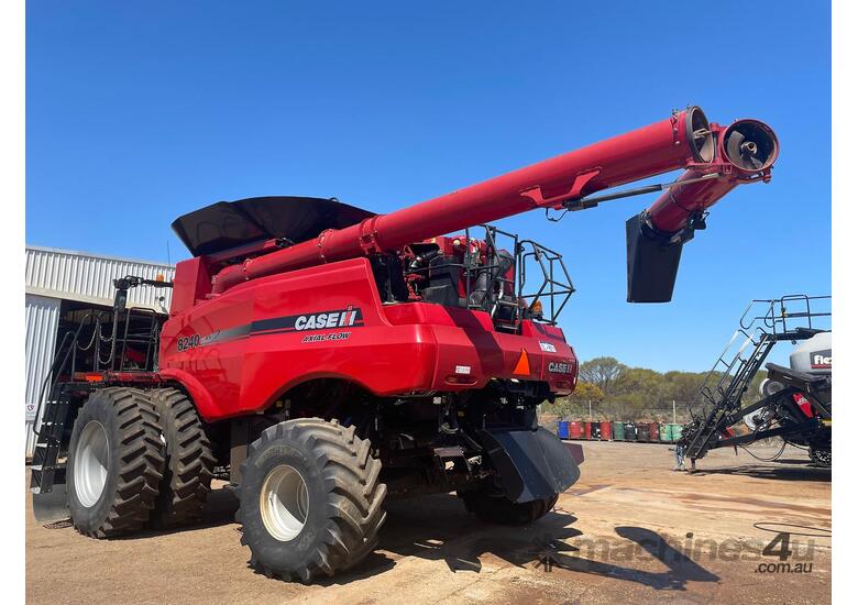 caption 2016 CASE IH 8240 AXIAL-FLOW HARVESTER