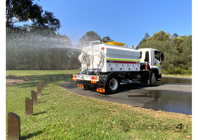 Isuzu FVD 165-260 Water truck Truck