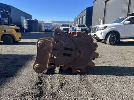 460mm Compaction Roller (suits CAT 330GC & Hyundai 320) - picture0' - Click to enlarge
