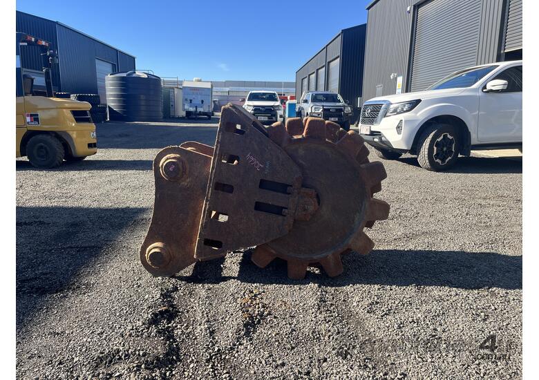 caption 460mm Compaction Roller (suits CAT 330GC & Hyundai 320)