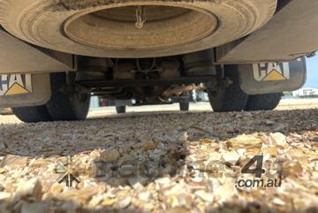 2016 Isuzu FRD 110-260 Flat Bed Tray