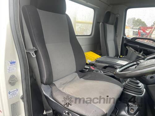 2010 Hino FC500 1018 EWP Day Cab