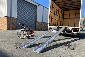 3M 270kg Three Section Telescopic Wheelchair Ramp