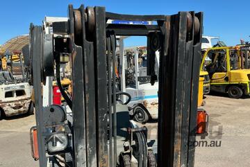 TCM FD25T4 Forklift (Container Mast)