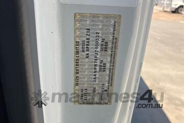 Isuzu 2019   NPR Service Truck