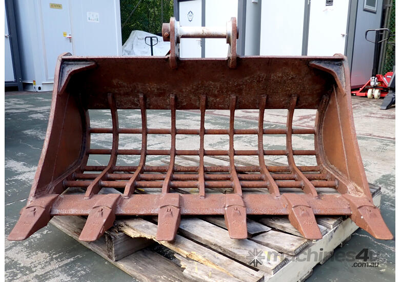 Barely used 5-10 ton (50mm pin) 1300mm Excavator Skeleton Sieve Riddle Bucket