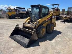 2014 Caterpillar 246D Wheeled Skid Steer - picture0' - Click to enlarge