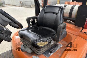 2015 Yale GLP40VX6 LPG Counter Balance Forklift (Ex Lease)