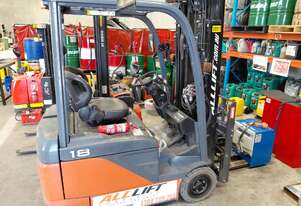 Toyota Used   Forklift 8FBE18