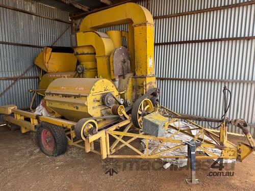 Horwood Bagshaw Clover Harvester #4