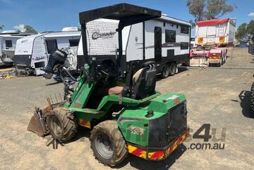 Avant 2002   520 Mini Loader