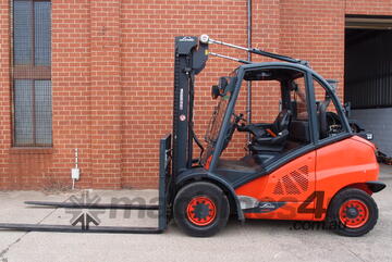 MUST SELL 2011 Linde 394-01 5T Forklift | Low Hours & Priced Reduced!