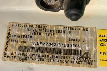 2018 Isuzu FVZ 260-300 Service Body Day Cab