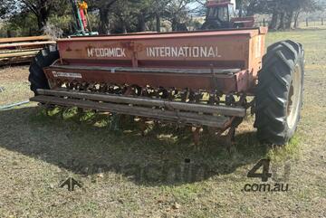 McCormick International Spring Tyne Drill 12