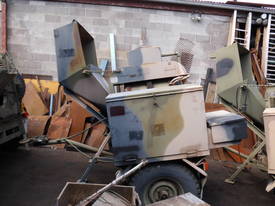 diesel powered hyd load concrete mixer , 200ltr 1 left , weight scales - picture2' - Click to enlarge