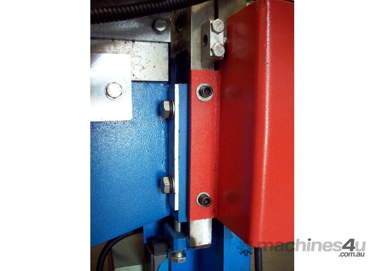 caption SHAW - SHAWBEND 240 volt 2450 x 2.5mm TDF Full Hydraulic  Panbrake