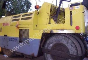 Sakai TS-30-H mini multi tyred roller