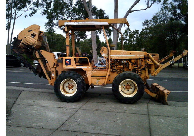 caption 8020 trencher plow / combo , ex telstra fleet , 1668 hrs , new chain sprockets and teeth