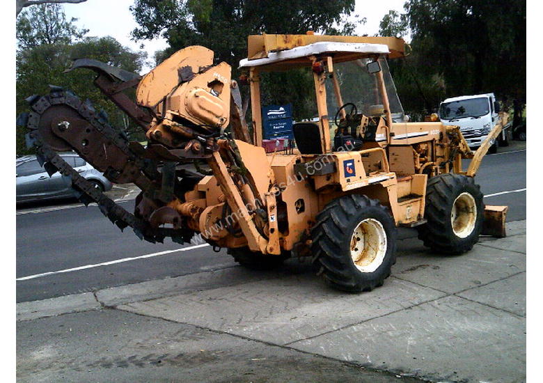caption 8020 trencher plow / combo , ex telstra fleet , 1668 hrs , new chain sprockets and teeth