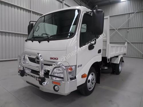 Hino 616 - 300 Series Tipper Truck