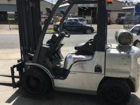 Used Nissan 3 tonne LPG forklift for sale - picture0' - Click to enlarge