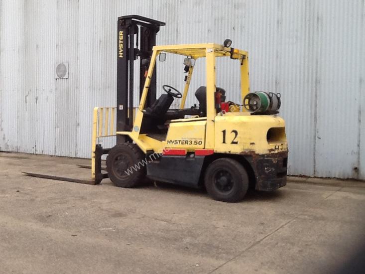 caption Hyster forklift standard mast 3.50