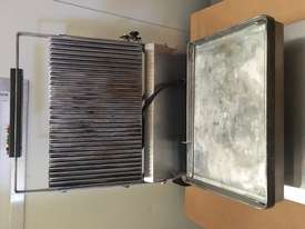 ROWLETT and RUTLAND SANDWICH PRESS/GRILLER - picture0' - Click to enlarge