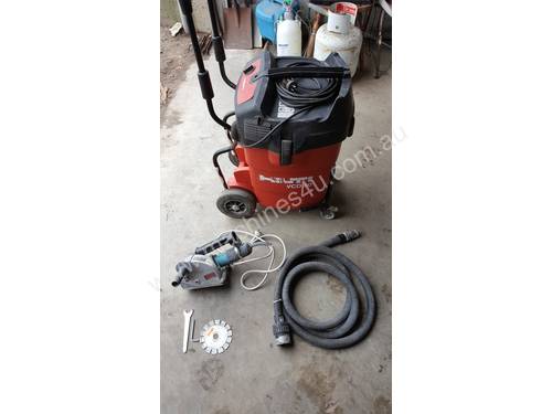 Dry chasing saw / vacuum cleaner combo